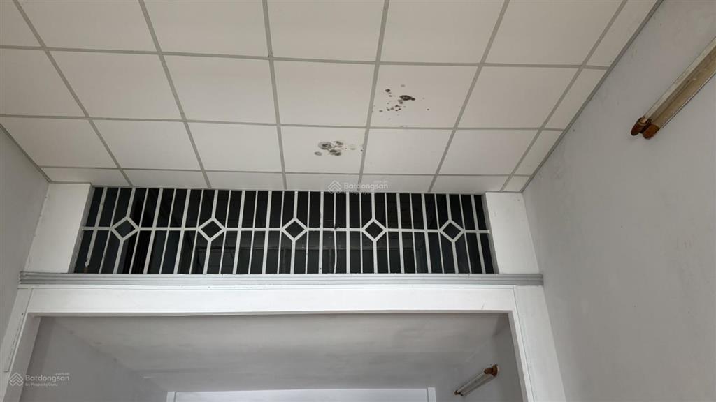 Cho thuê nhà cấp 4 mặt tiền tân thới hiệp 21 diện tích 4 x 20 có giáp giá 7tr  0919 147 ***