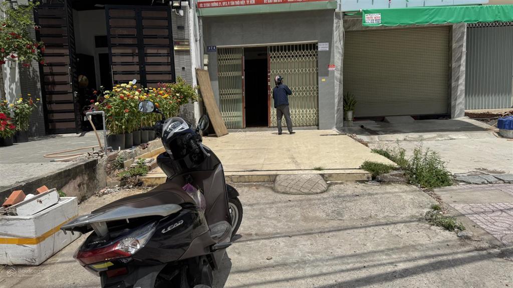 Cho thuê nhà cấp 4 mặt tiền tân thới hiệp 21 diện tích 4 x 20 có giáp giá 7tr  0919 147 ***