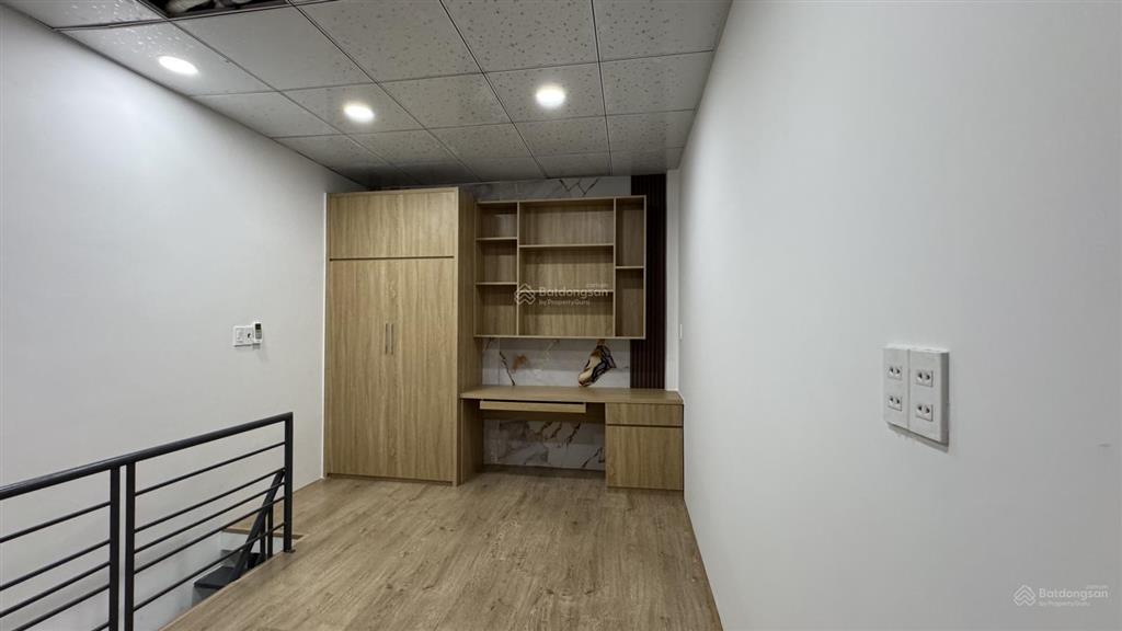 Cho thuê căn hộ cao cấp tổng diện tích 27 mét vuông có nội thất cơ bản giá 4.000.000 1 tháng