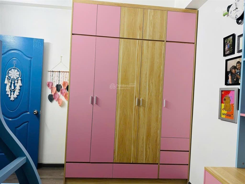 Cho thuê căn hộ chung cư quân khu 7 diện tích 70 m có 2pn 2vs phun nội thất giá 8tr tháng