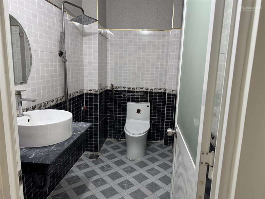 Cho thuê nr 72m2, 4pn, 3wc, giá 11,5 triệu tại huỳnh thị hai, q12, hcm