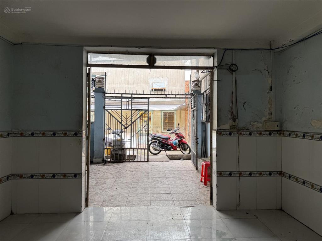 Cho thuê nhà riêng 3pn, 2wc, 84m2, 7 triệu vnd tại hẻm, lê thị riêng, thới an, q12, hcm