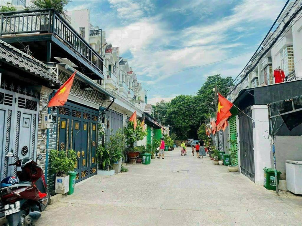 Bán đất đường thạnh lộc 41, quận 12 dt 8x20m, hướng đông nam