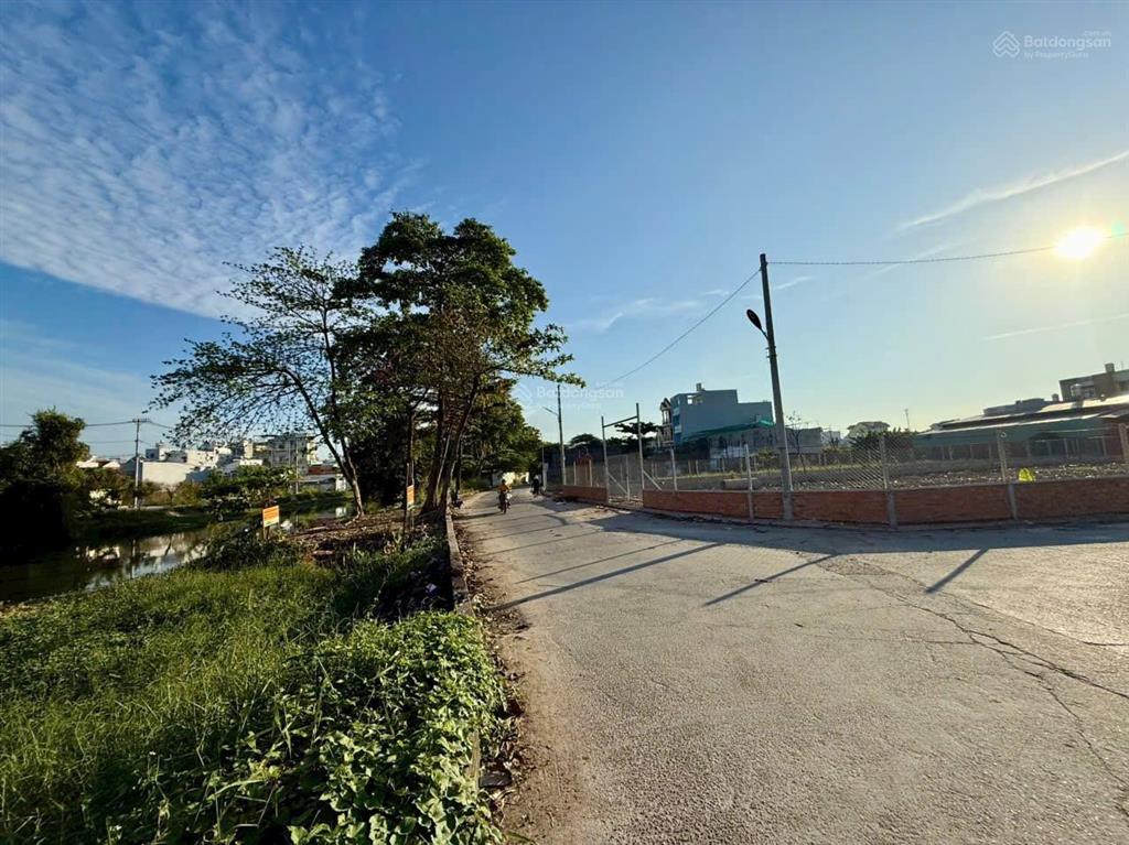 Bán 2 lô đất góc 2 mặt tiền sông tuyệt đẹp quận 12  gần ngã tư ga