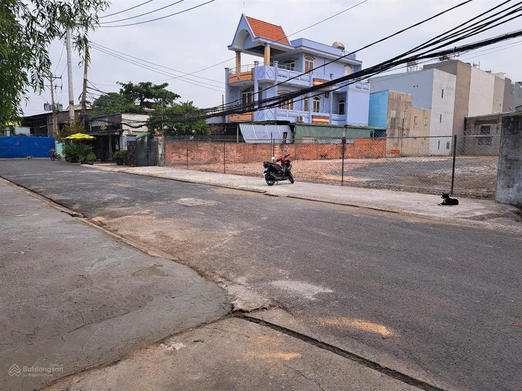 Bán đất mặt đường đông hưng thuận 10b nguyễn văn quá quận 12