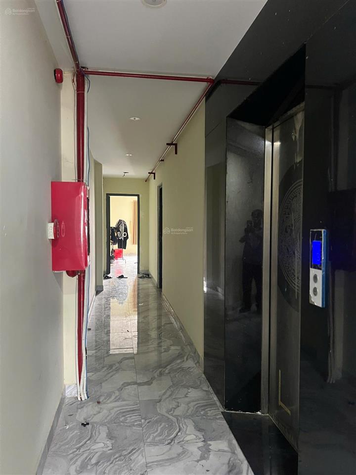 Bán nhà mặt phố tại song hành, 12,5 tỷ, 106m2, 8pn, 6wc giá ưu đãi