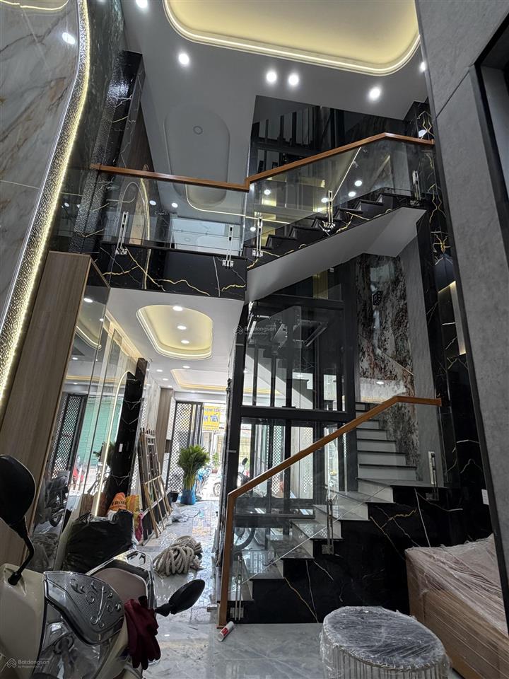 Bán nhà đẹp mặt đường nhựa 12m, phường đông hưng thuận, quận 12