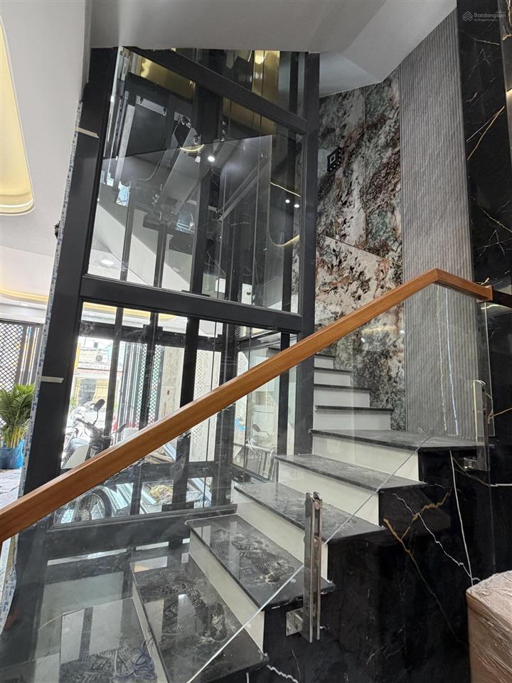 Bán nhà đẹp mặt đường nhựa 12m, phường đông hưng thuận, quận 12
