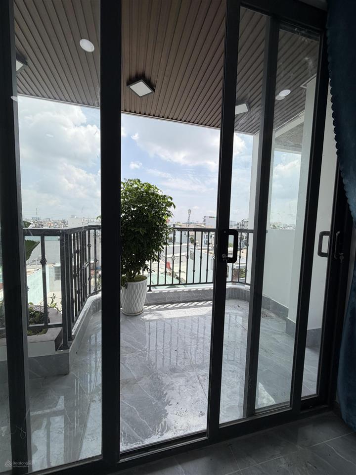 Bán nhà đẹp mặt đường nhựa 12m, phường đông hưng thuận, quận 12