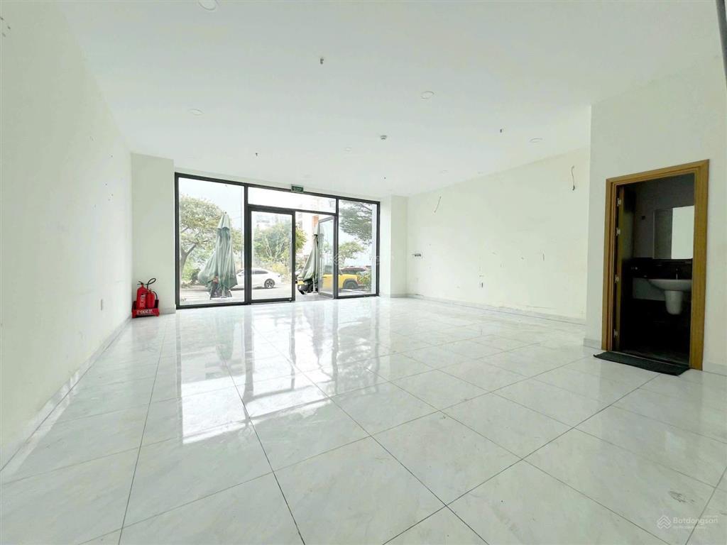 Cho thuê shophouse siêu hot tại chung cư stown tham lương, 15 triệu, 119m2
