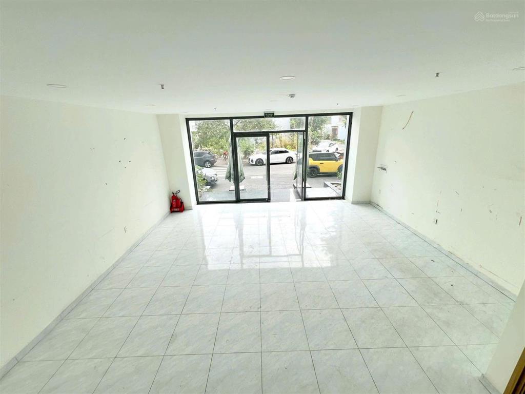 Cho thuê shophouse siêu hot tại chung cư stown tham lương, 15 triệu, 119m2
