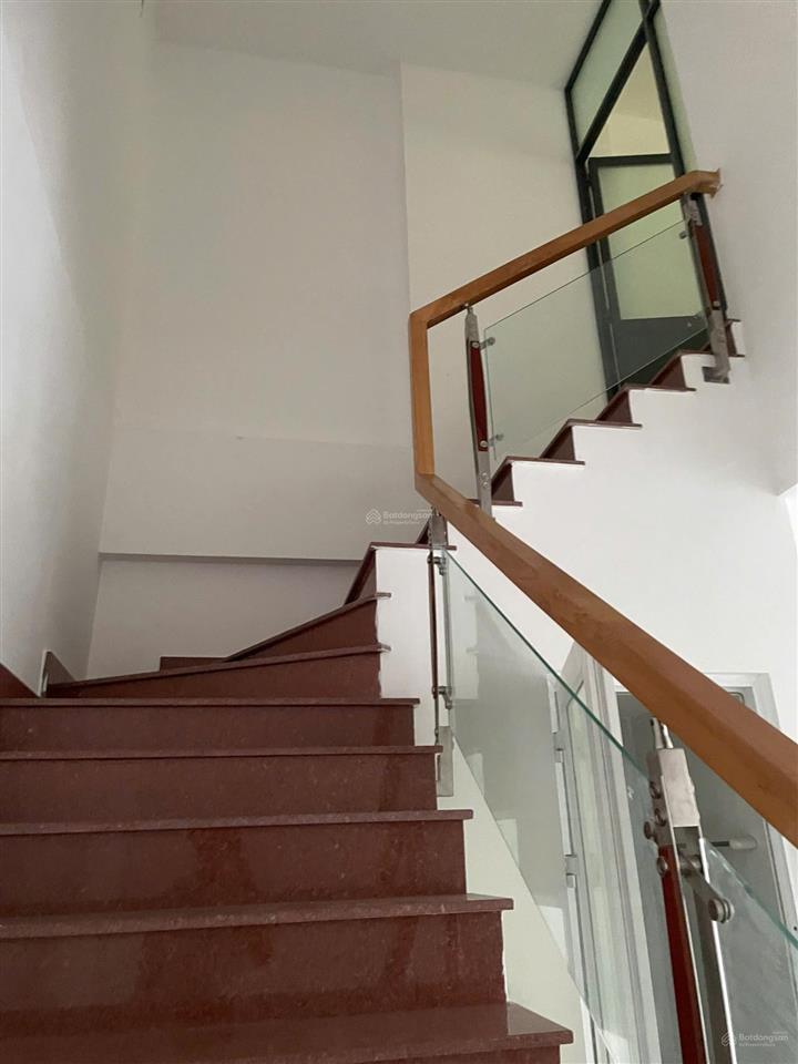Hạ giá shop 100m2  3,650 tỷ, sổ hồng lâu dài vay bank