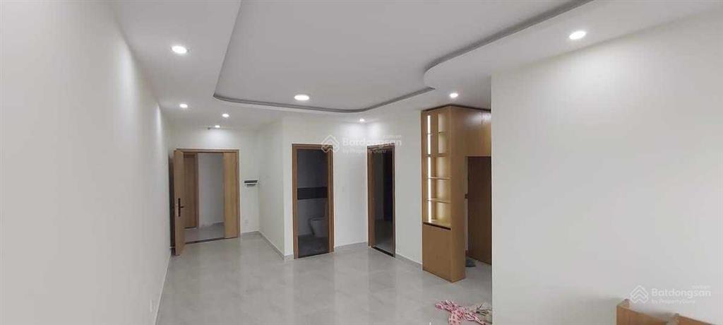 Dt 70m2  7 tr/tháng, máy lạnh sẵn