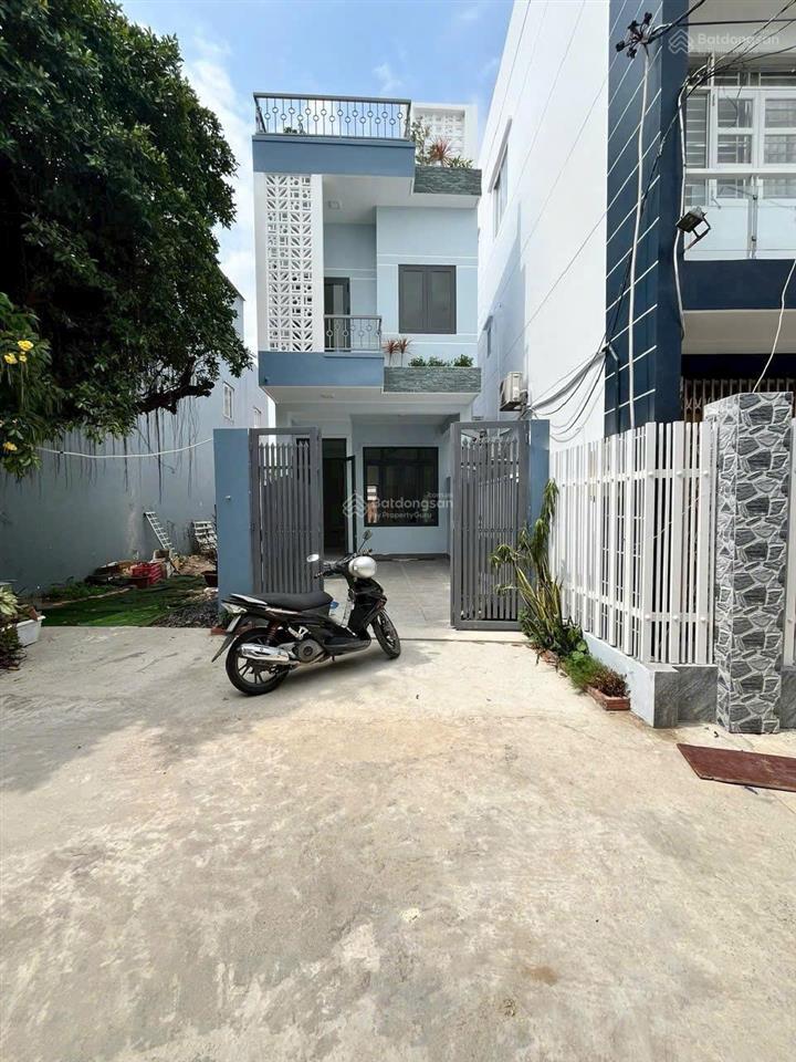 Cho thuê nhà nguyên căn mới xây đg nguyễn ảnh thủ, gần coopmart q12