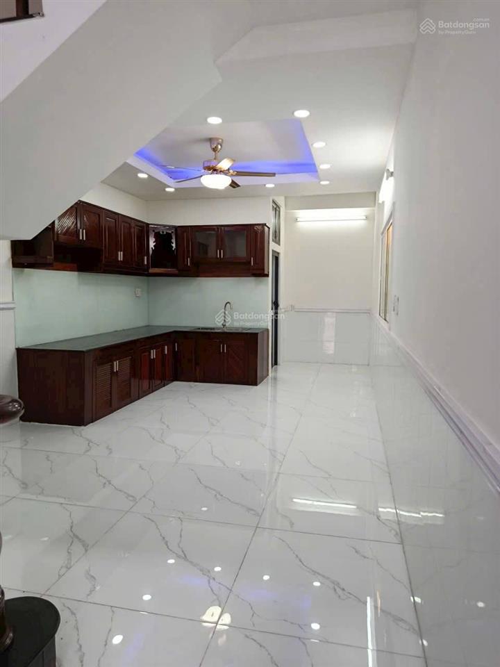 Kẹt tiền bán gấp nhà 91m 4 tầng mặt tiền đường phạm thị giây giáp q12