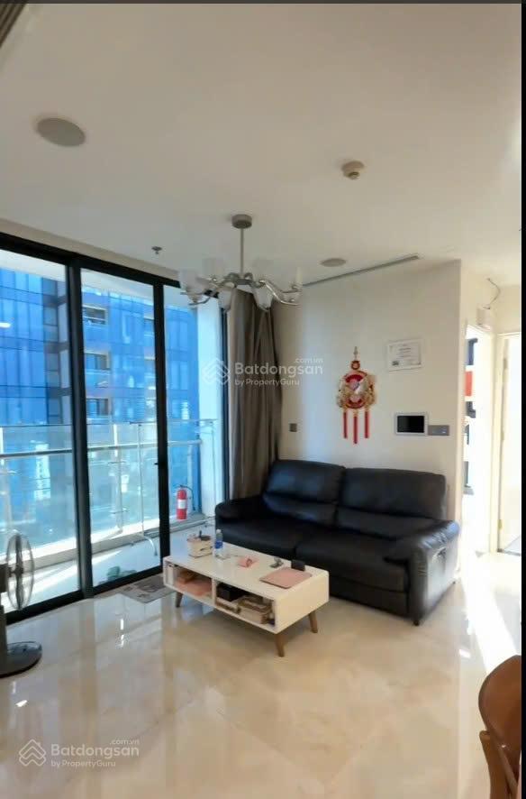 Bán căn hộ 57m2 2pn tại vinhomes golden river ba son giá siêu hời