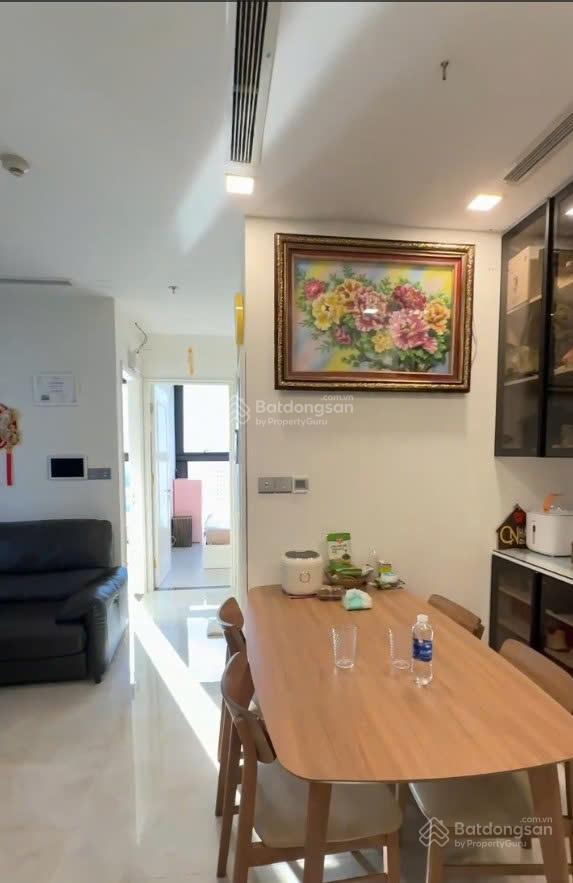 Bán căn hộ 57m2 2pn tại vinhomes golden river ba son giá siêu hời