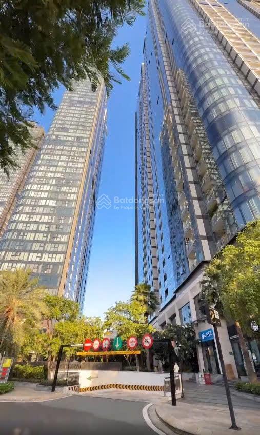 Bán căn hộ 57m2 2pn tại vinhomes golden river ba son giá siêu hời