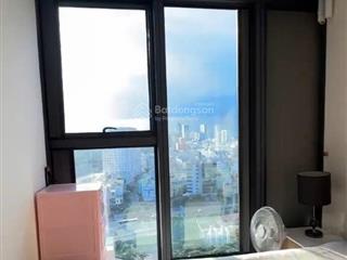 Bán căn hộ 57m2 2pn tại vinhomes golden river ba son giá siêu hời