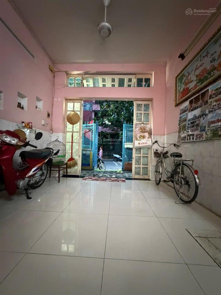 Nhà mặt tiền đông hưng thuận 17 dt 3,7x19 giá 5,7 tỷ nhà đúc 1 lầu chắc chắn đường 12 m nhựa thông