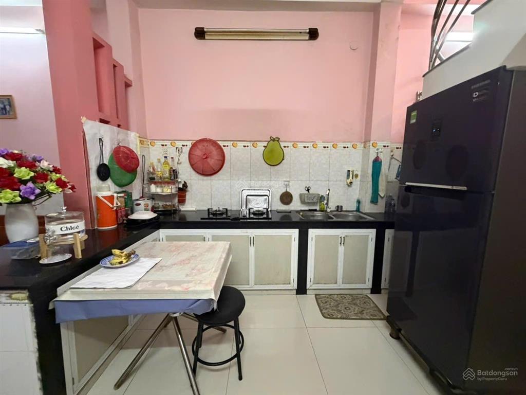 Nhà mặt tiền đông hưng thuận 17 dt 3,7x19 giá 5,7 tỷ nhà đúc 1 lầu chắc chắn đường 12 m nhựa thông