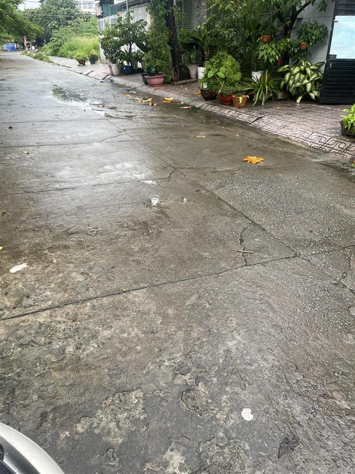 Cho thuê nhà nguyên căn đường đông hưng thuận 2 vào 50m dt 5 x 28 nhà 1 lầu giá 17 triệu đường 10m