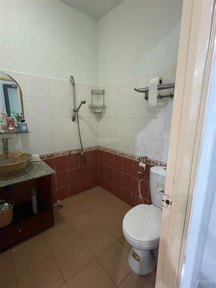 Cho thuê nhà nguyên căn đường đông hưng thuận 2 vào 50m dt 5 x 28 nhà 1 lầu giá 17 triệu đường 10m
