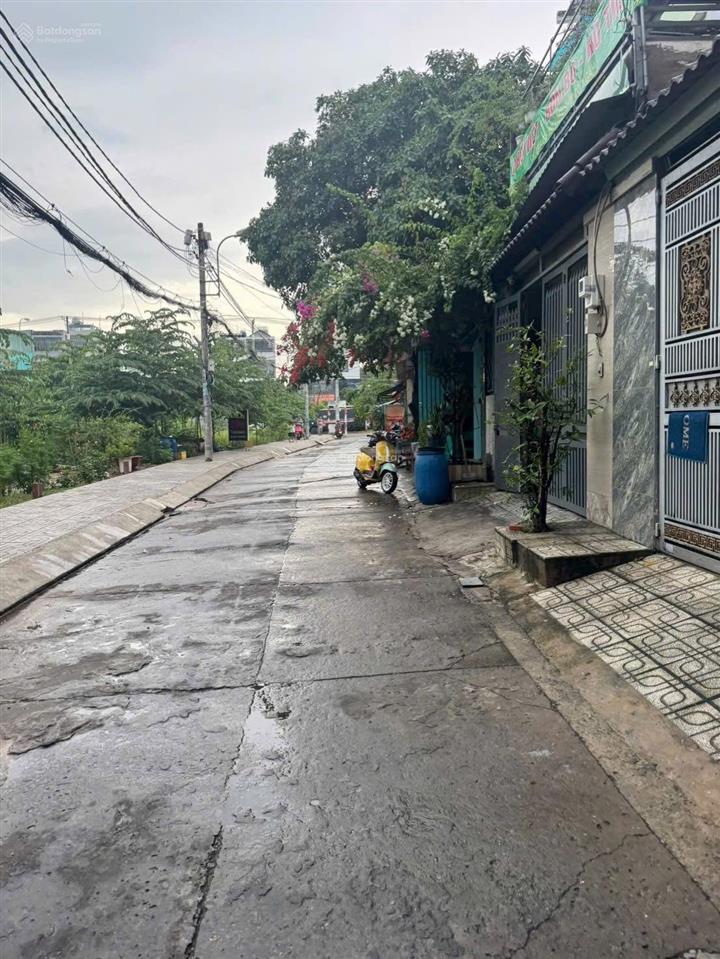 Cho thuê nhà 5x16m  3 tầng kdc an sương, q12  10 triệu vừa ở vừa kinh doanh đường 8m