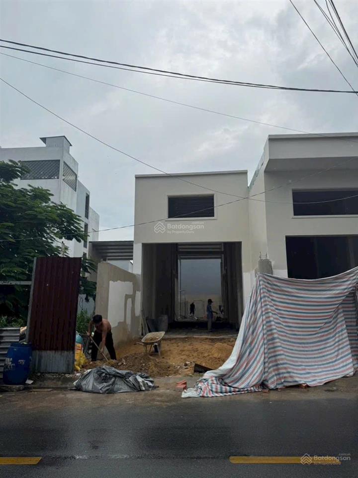 Đất mặt tiền ht17
giá mới. 6ty550 giá cũ 6 tỷ8 đường rộng 12m buôn bán gì cũng được