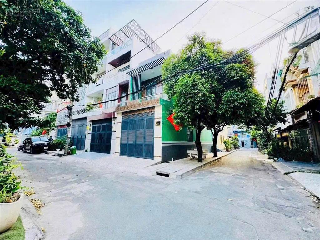 Phan huy ích  sát siêu thị emart. gần 80m2. ngang 4m5 x 17m, 1 trệt 2 lầu, giá 8,950 tỷ đường 10