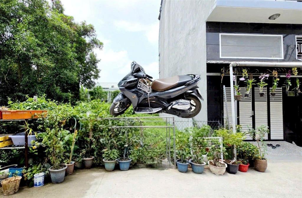 Đất hẻm 301 vườn lài gần sông sg, cách cầu sắt apđ 1km, 5 x 20