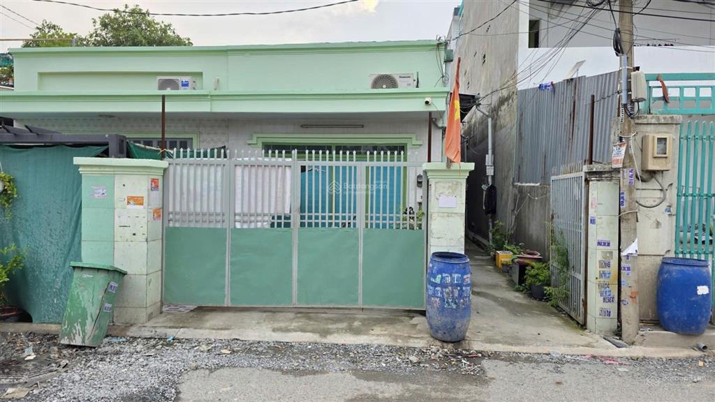 Bán đất tặng dãy phòng trọ mặt tiền hẻm 306 vườn lài gần cầu sắt an phú đông, 6 x 28
