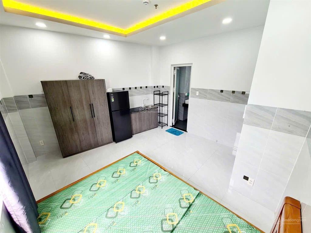 Cho thuê chdv hẻm 140 vườn lài, 20m2 full nội thất, 4.3 triệu/tháng