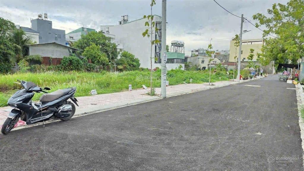 Lô đất hẻm 2/ đường ven sông vàm thuật, cách cầu sắt apđ 2km, 4 x 21