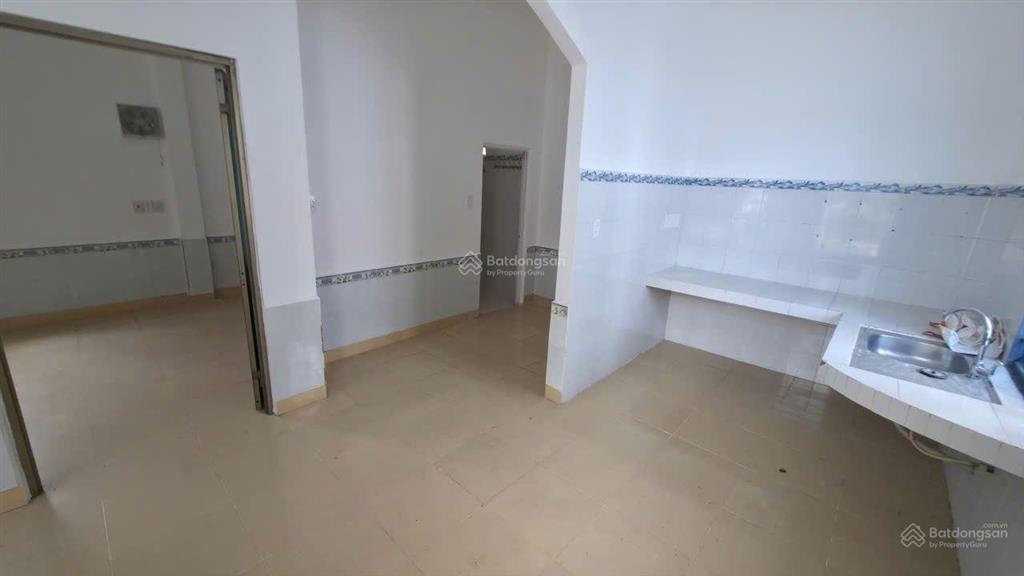 Bán đất tặng nhà cấp 4 hẻm đường vườn lài gần trạm y tế phường an phú đông, 12 x 20m