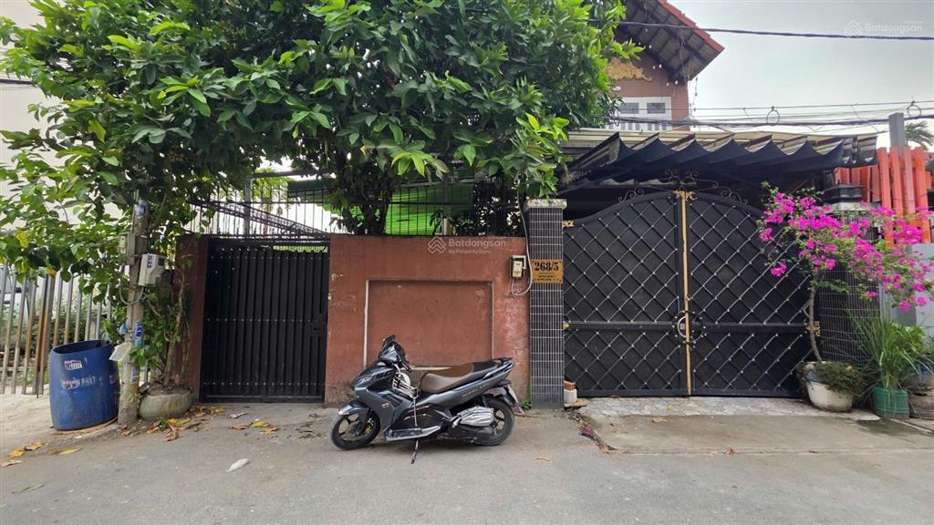 Bán đất tặng nhà 1 trệt 1 lầu và 9 phòng trọ thu nhập 30 triệu/tháng, 8.8 x 22 full thổ cư