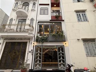 Nhà đẹp mới xây xong  5 tầng ngay cc thạnh lộc gần ngã tư ga giá 6 tỷ 680  hxh