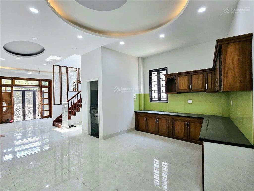 Kẹt tiền bán chdv sẵn hđ thuê  dt rộng  vào kinh doanh ngay  chỉ hơn 6 tỷ