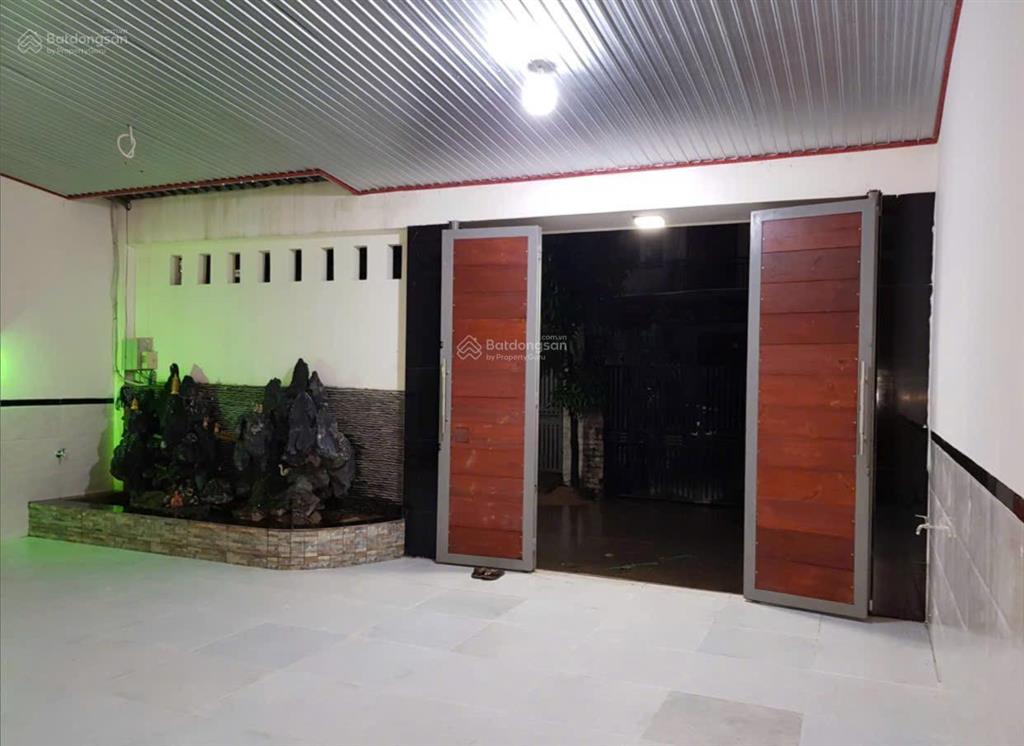 Cho thuê nhà nguyên căn, mặt tiền đường thông, sân xe hơi