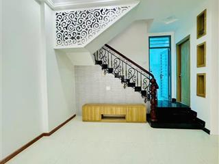 Cho thuê nhà nguyên căn, mặt tiền đường thông, sân xe hơi