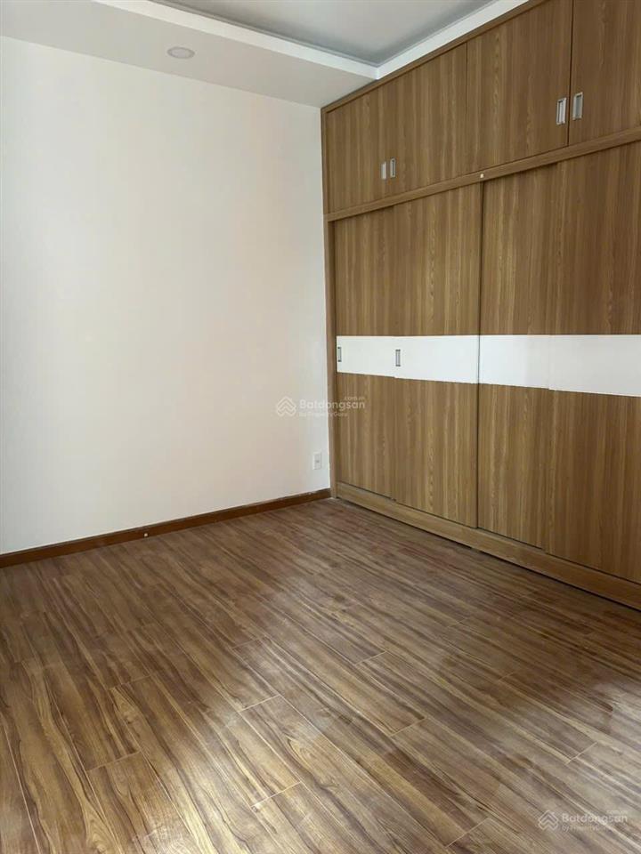 Cho thuê nhà nguyên căn, mặt tiền đường thông, sân xe hơi