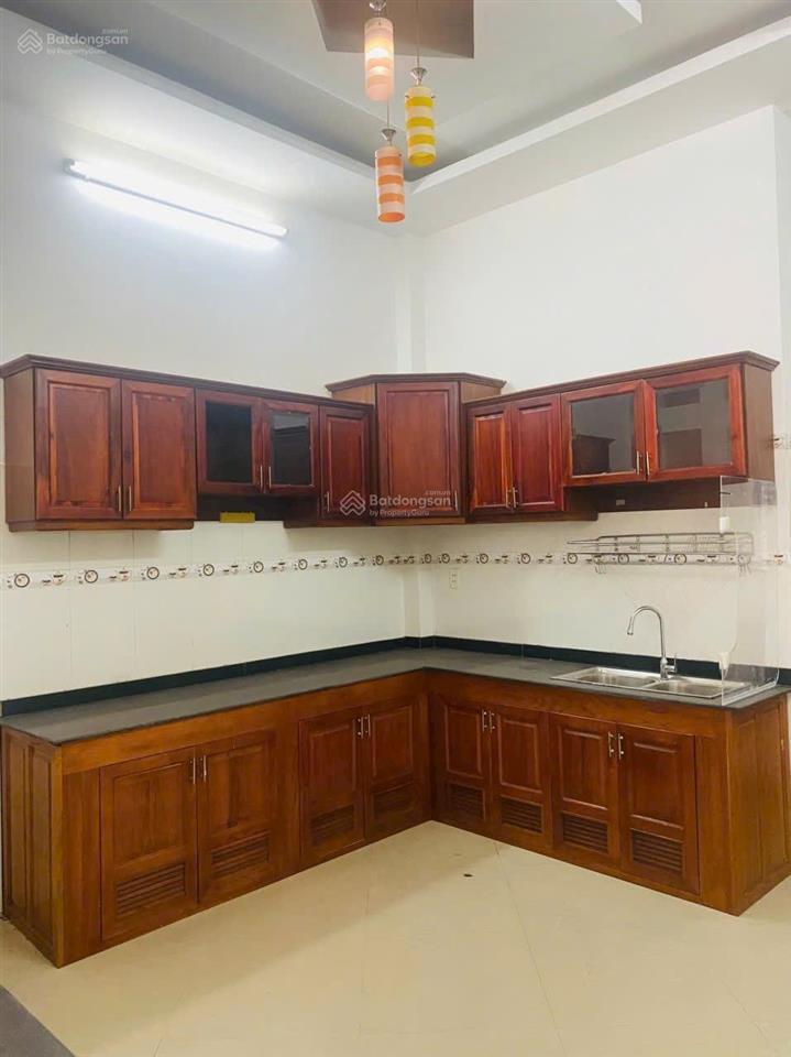 Cho thuê nhà nguyên căn  giáp gò vấp  4pn  11tr/1 tháng