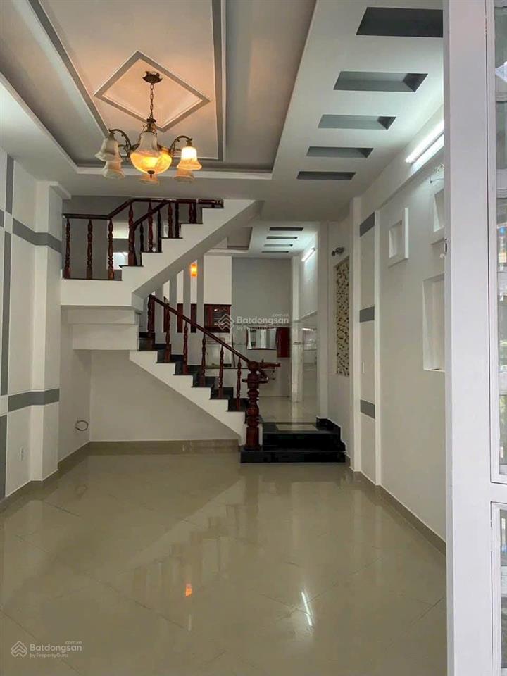 Cho thuê nhà nguyên căn  giáp gò vấp  4pn  11tr/1 tháng