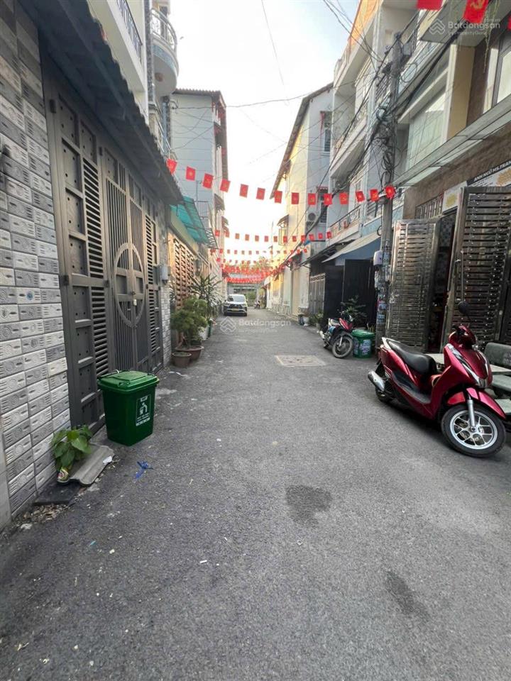 Cho thuê nhà nguyên căn  giáp gò vấp  4pn  11tr/1 tháng