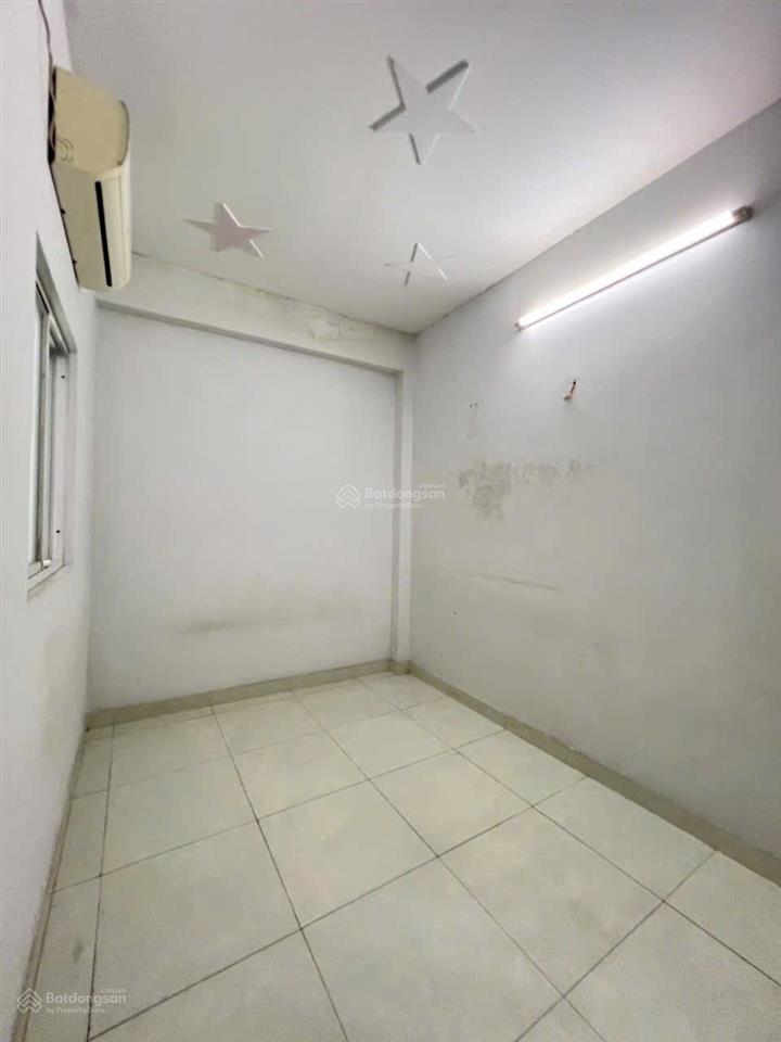 Cho thuê nhà mặt tiền kinh doanh, làm văn phòng, có phòng ở lại