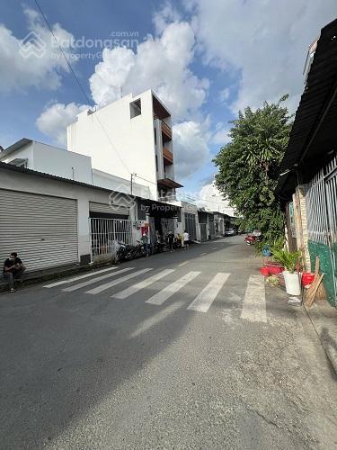 Nhà bán mặt tiền quận 12, ngay góc ngã tư đường tân thới hiệp 14, diện tích 5 x 9m, giá 1 tỷ 750tr