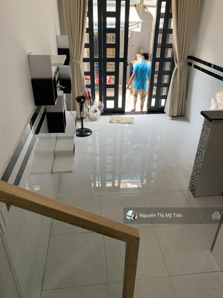 Nhà nhỏ tl28 ngay ngã tư ga  sổ hồng  2 lầu  ép cọc  đúc thật 1,230 tỷ