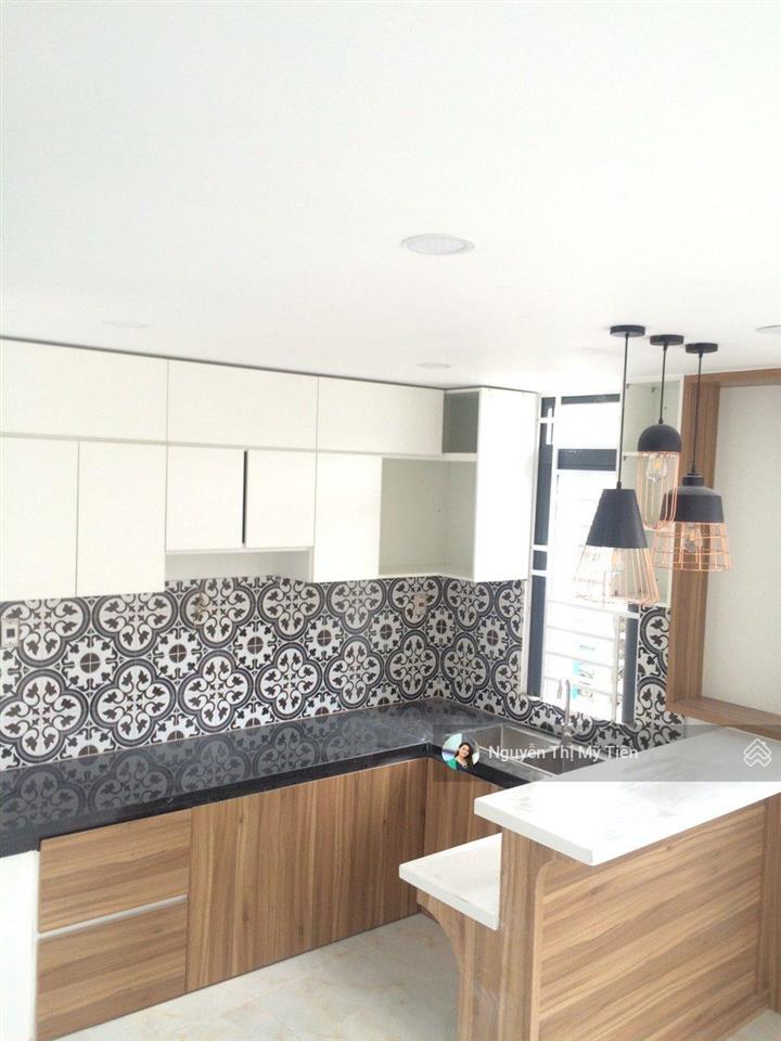 Thạnh xuân 40  góc 2mt  thông  nhà 9.5*5=48m2 thổ cư  3 lầu  5pn  3,75 tỷ