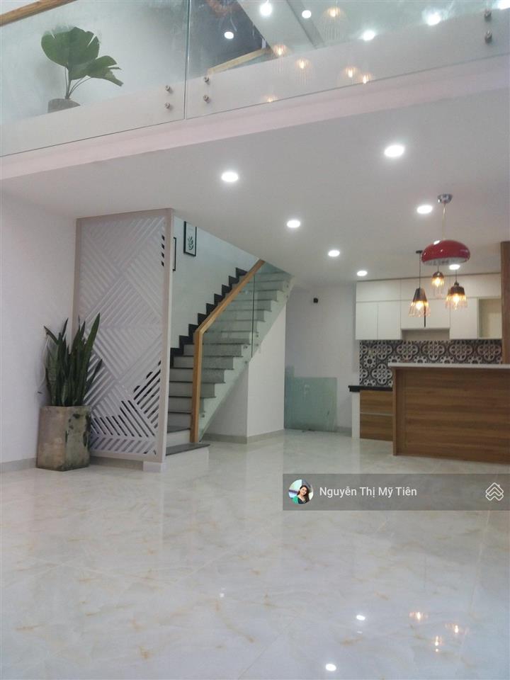 Thạnh xuân 40  góc 2mt  thông  nhà 9.5*5=48m2 thổ cư  3 lầu  5pn  3,75 tỷ