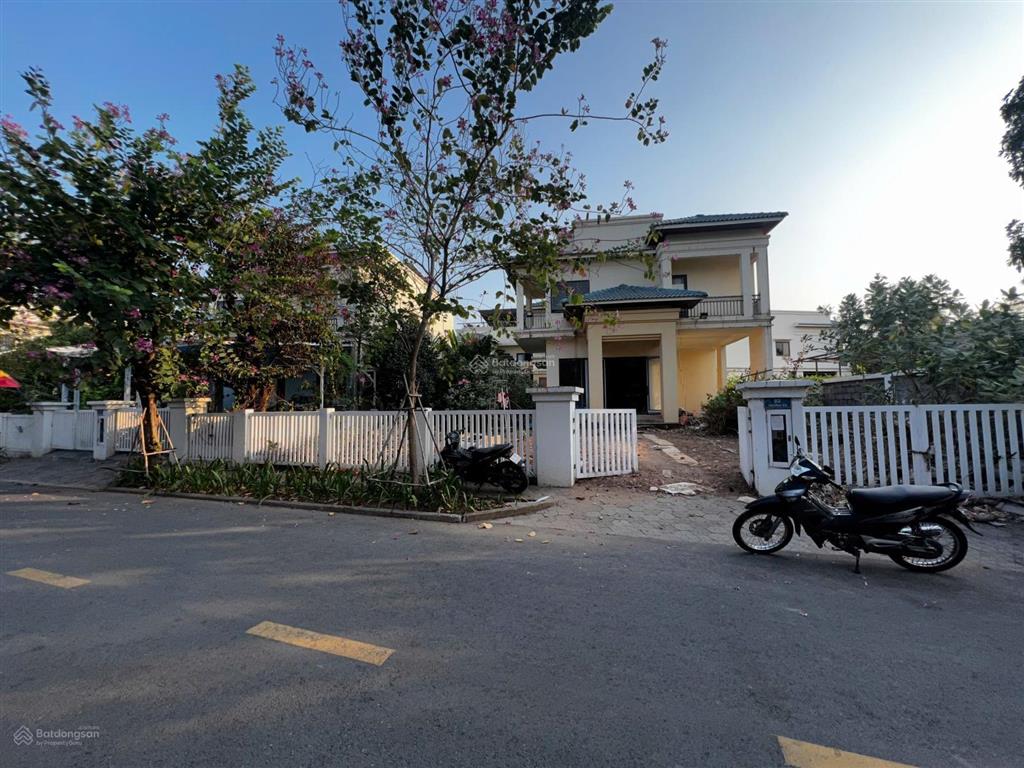 Tôi cần bán biệt thự đơn lập senturia vườn lài 435m2 chỉ 33 tỷ.